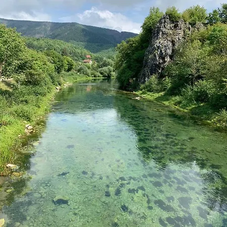 Sokograd Attic アパート