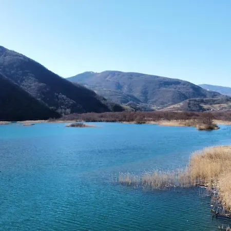 Sokograd Attic アパート Šipovo