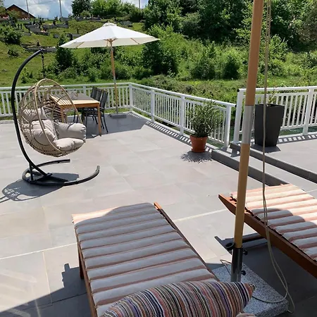 Sokograd Attic アパート Šipovo